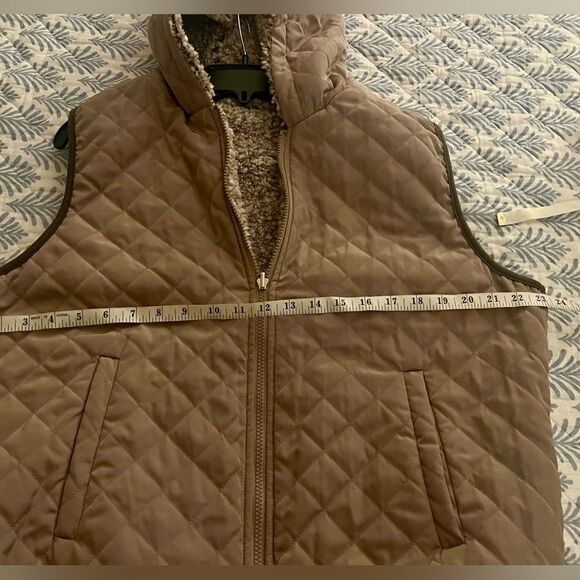 COFFEESHOP Nevaeh Reversible Wubby Vest new - Picture 12 of 16